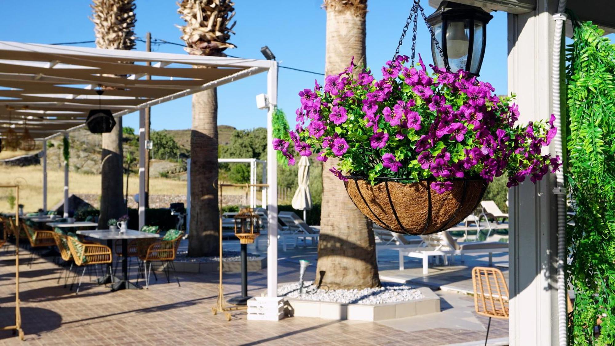 Hotel Marilena Митимна Екстериор снимка